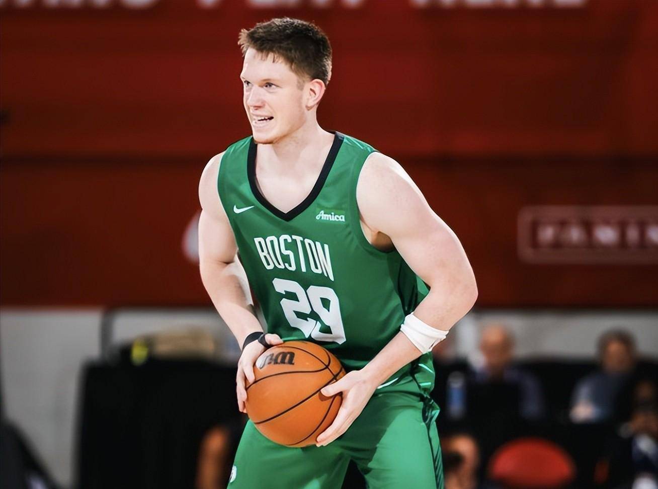 lol台服官网首页地址萨克拉门托国王集结日战术微调，志在全明星赛名次提升，话题不断，赛程密集仍需轮换的简单介绍