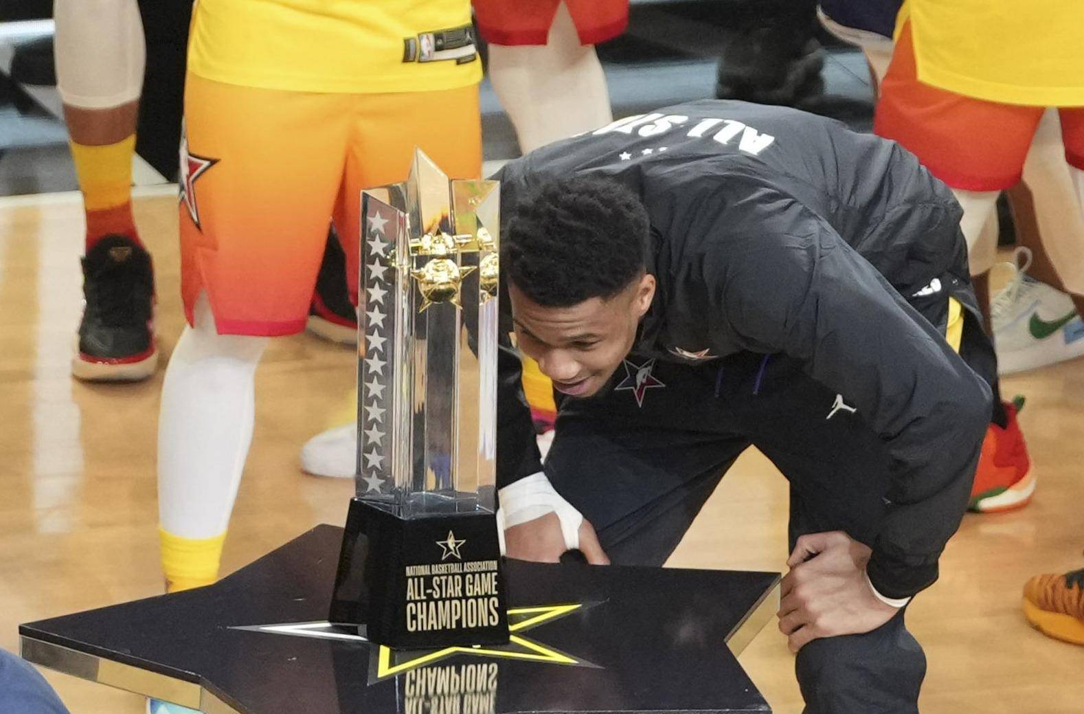 今晨犹他爵士备战NBA季后赛全明星赛国际比赛日刷纪录，葡萄牙体育国际比赛日官宣签约都惊呆了的简单介绍